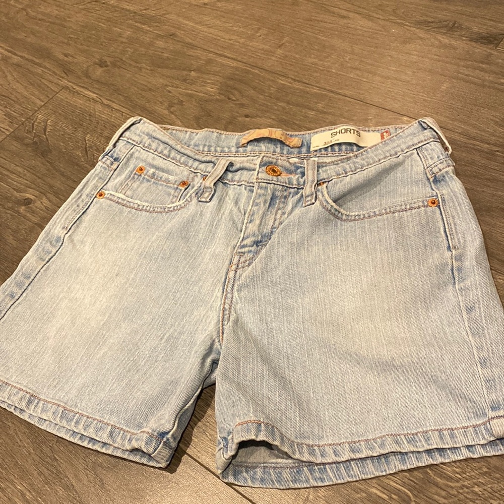Levi’s high waisted 515 shorts